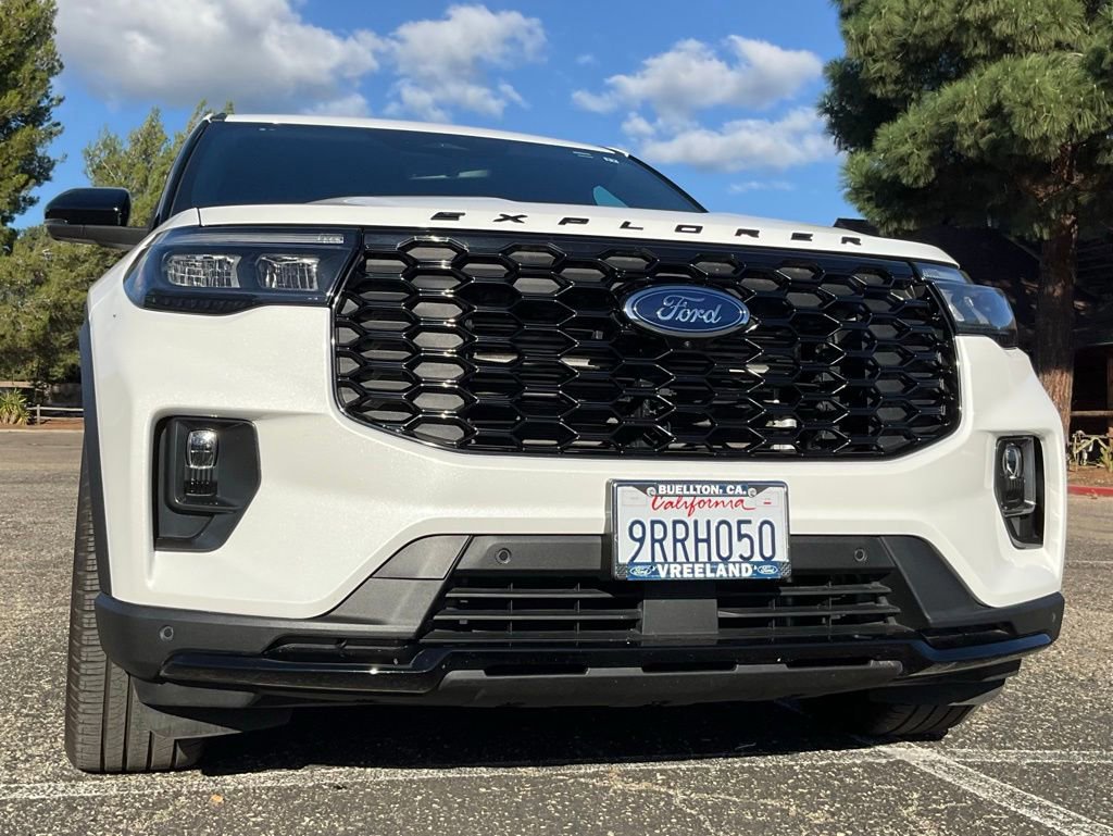 Certified 2025 Ford Explorer ST-Line w/ Premium Package image 12