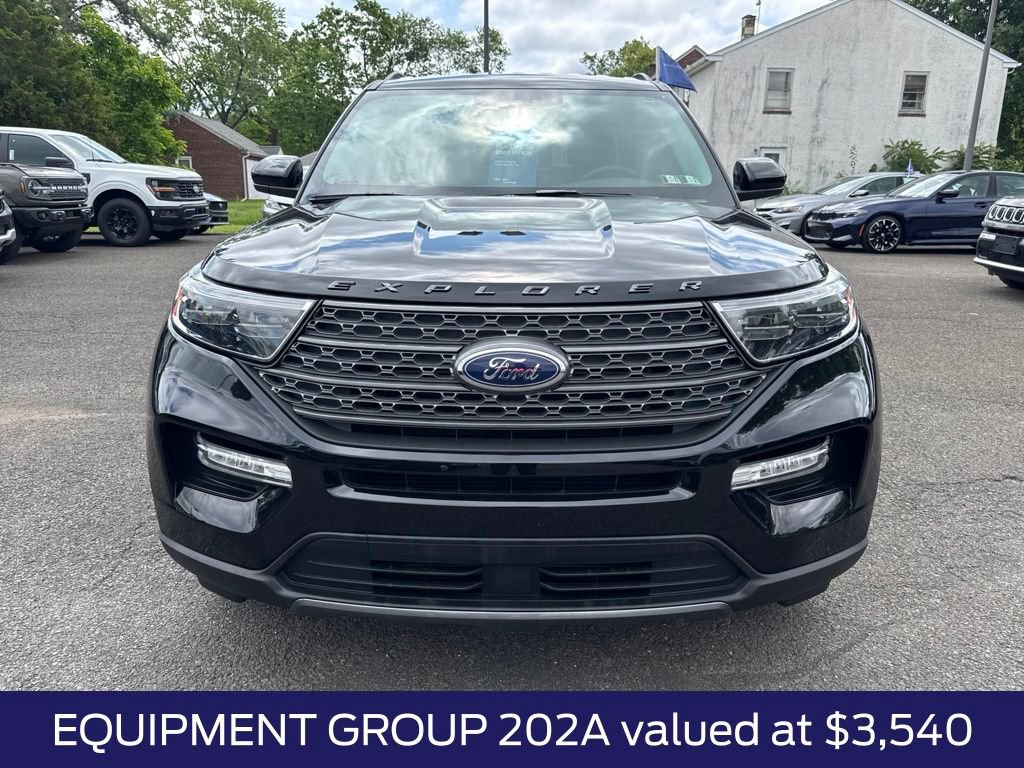 Certified 2023 Ford Explorer XLT w/ Equipment Group 202A AWD/4WD image 2