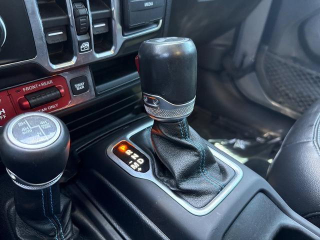Used 2021 Jeep Wrangler Unlimited Rubicon 4xe w/ Cold Weather Group AWD/4WD image 19