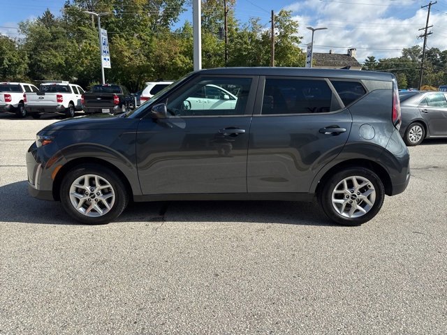 Used 2023 Kia Soul LX w/ LX Technology Package image 3