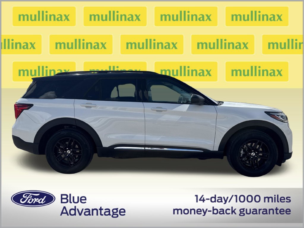 Certified 2025 Ford Explorer Active RWD image 2
