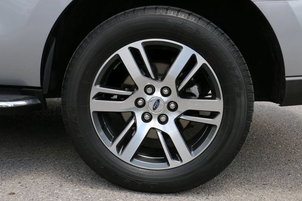 Certified 2022 Ford Expedition XLT RWD image 8