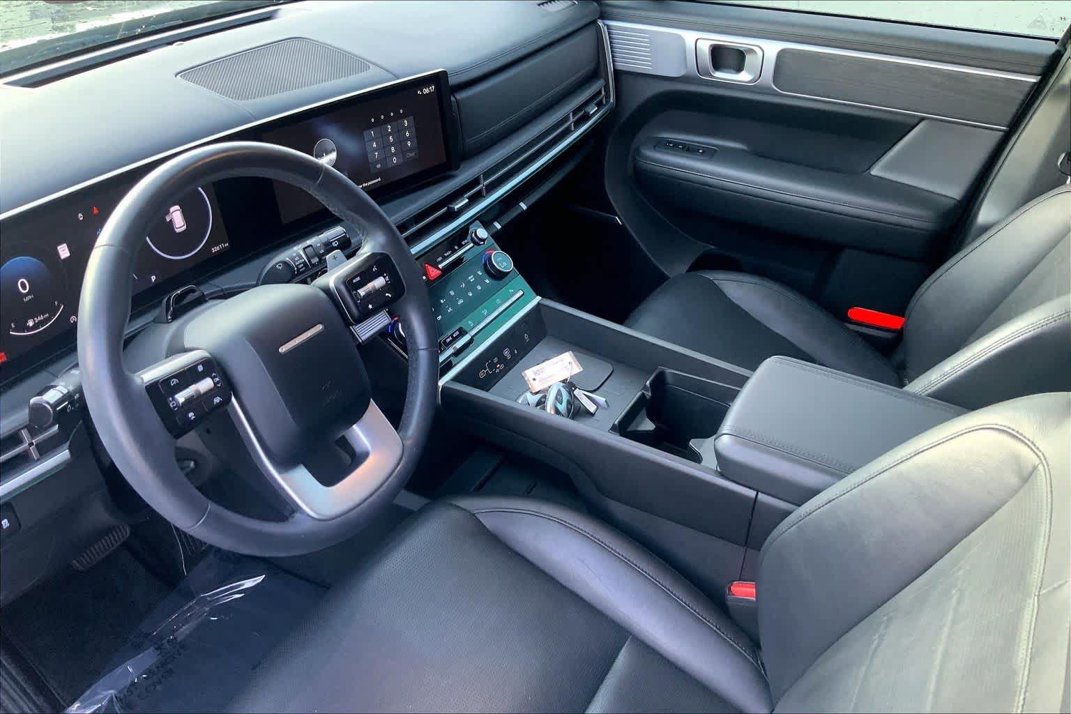 Used 2024 Hyundai Santa Fe Limited FWD image 16