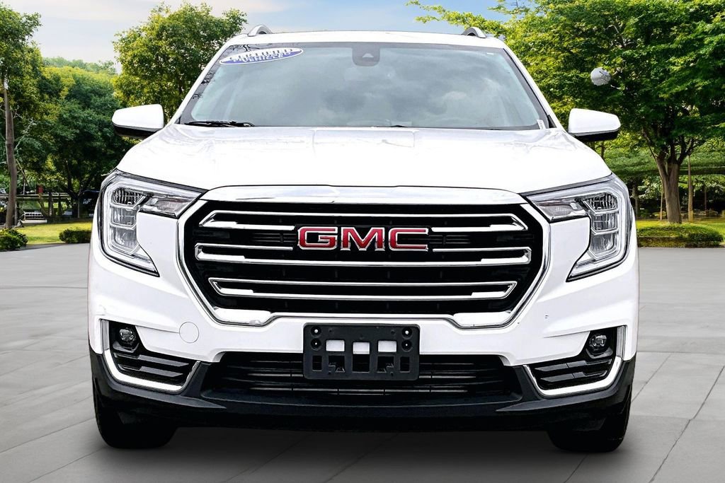 Used 2024 GMC Terrain SLT AWD/4WD image 3
