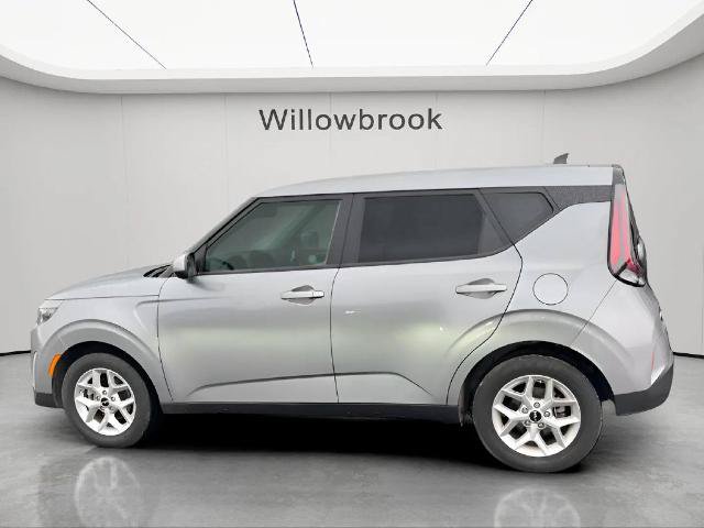 Used 2025 Kia Soul LX w/ LX Technology Package FWD image 2