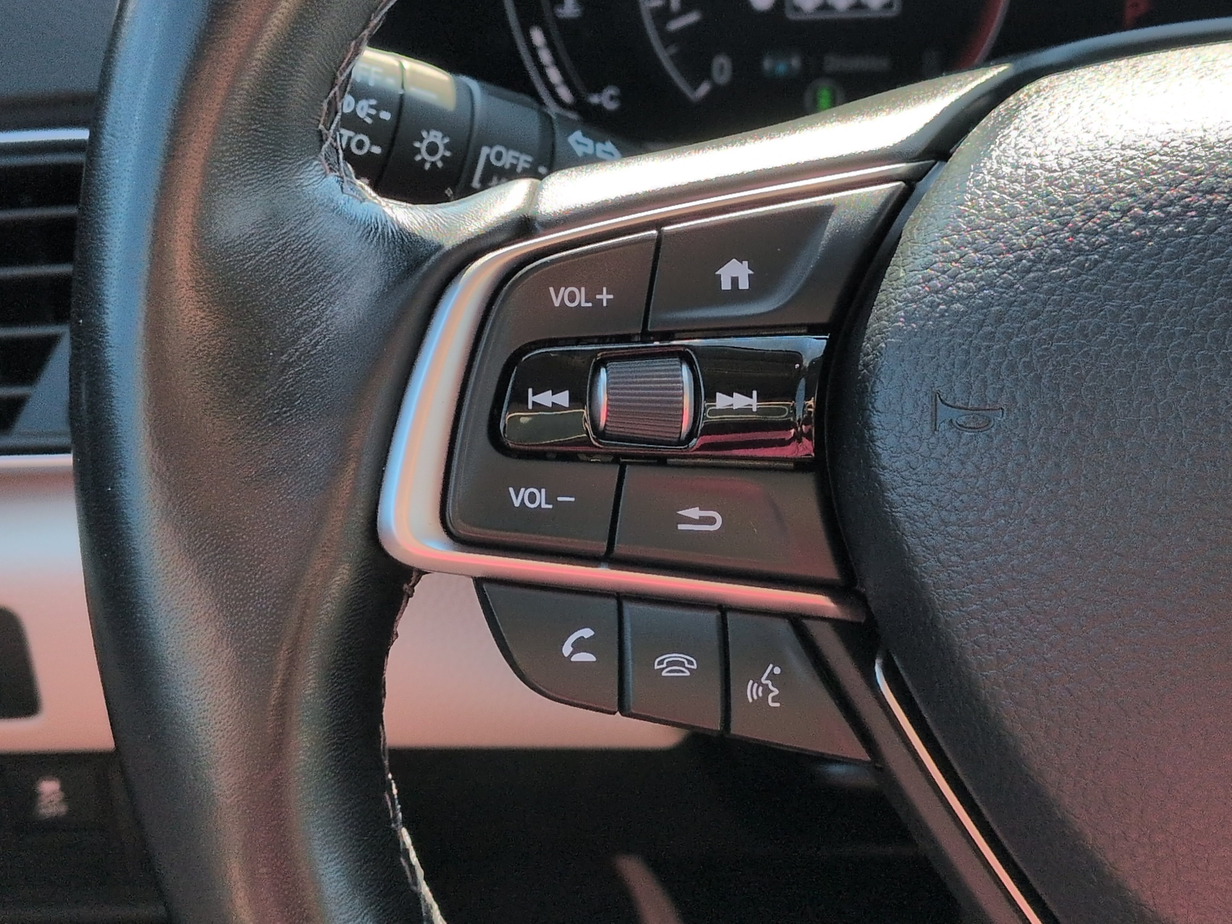 Used 2021 Honda Accord EX-L image 22