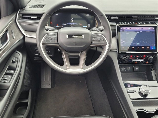 Used 2024 Jeep Grand Cherokee L Limited w/ Luxury Tech Group II image 11