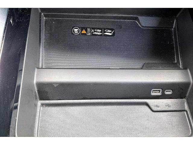 Used 2025 Chevrolet Tahoe LT image 15