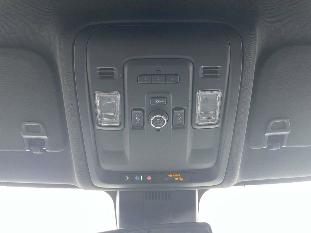 Used 2023 Chevrolet Tahoe LT w/ Luxury Package image 29