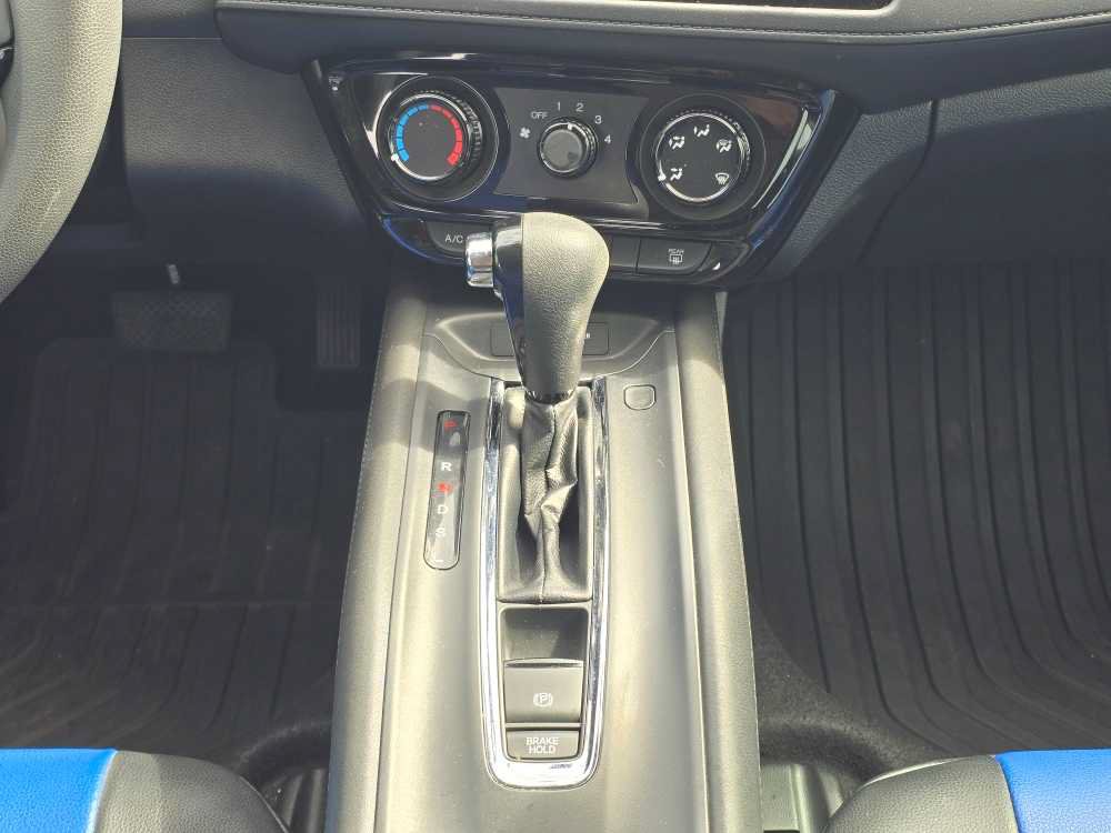 Used 2018 Honda HR-V LX image 13