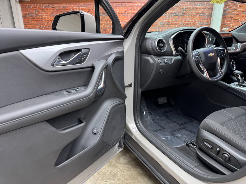 Used 2021 Chevrolet Blazer LT AWD/4WD image 9