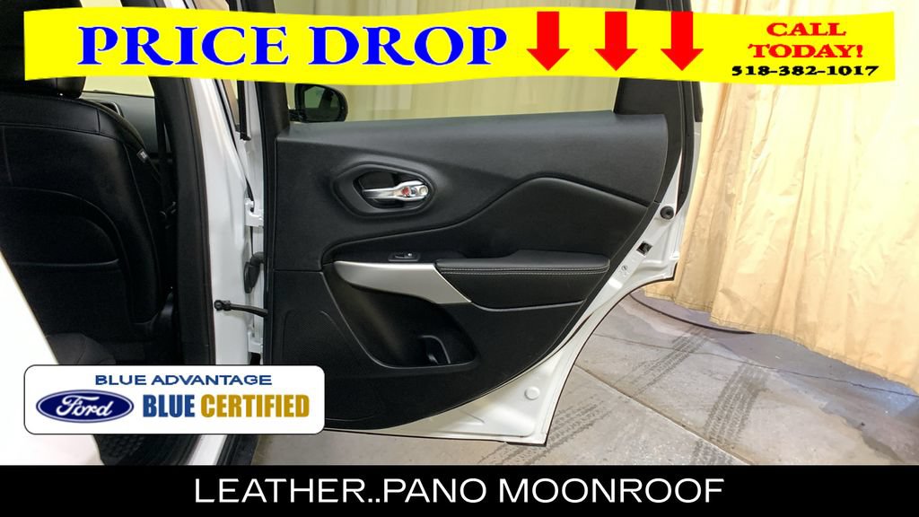 Used 2022 Jeep Cherokee Latitude w/ Sun & Sound Group AWD/4WD image 12