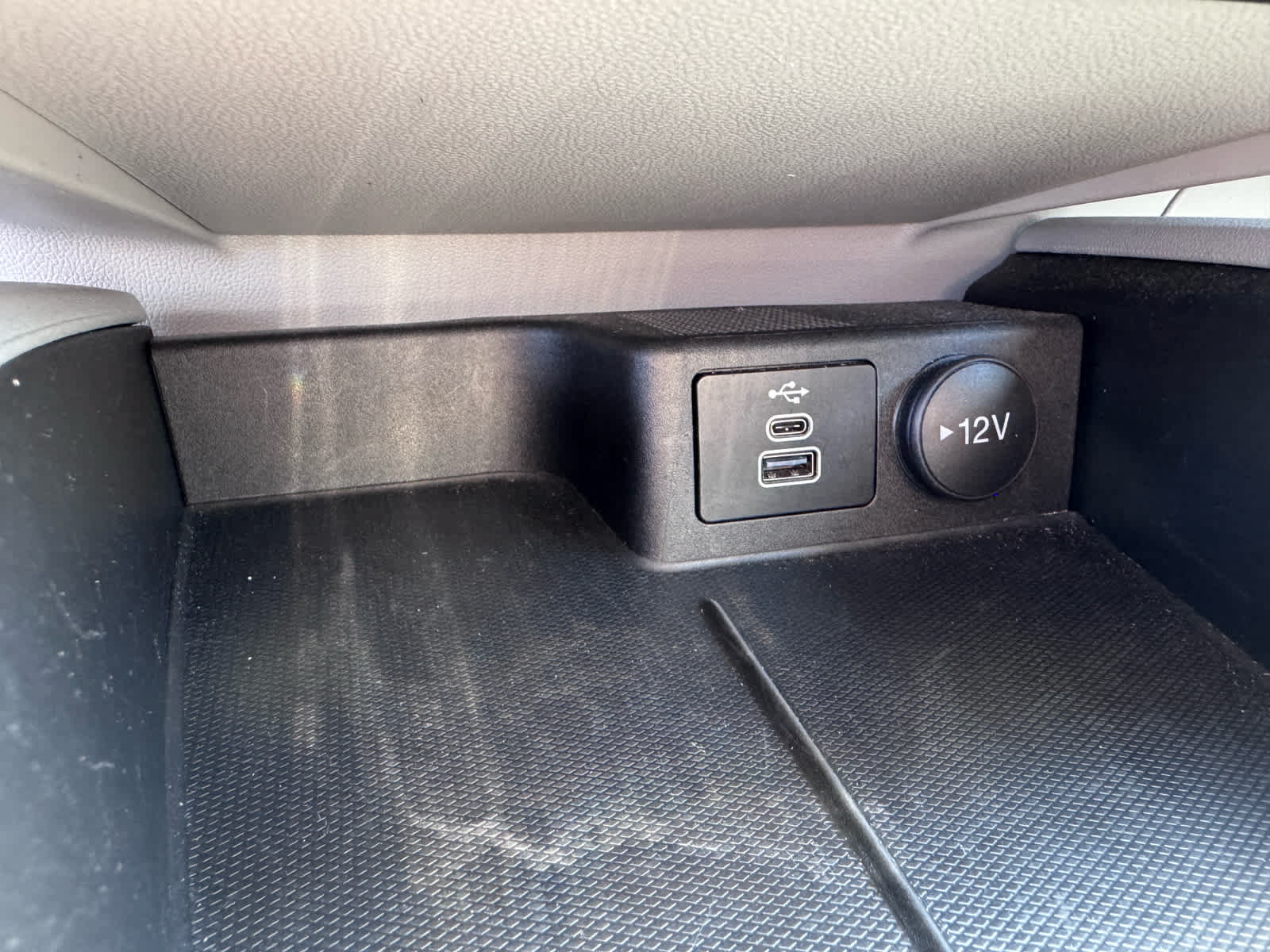 Certified 2025 Ford Escape Active AWD/4WD image 35