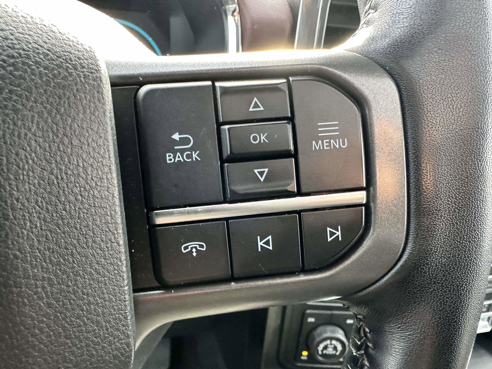 Certified 2022 Ford F150 Lariat w/ Equipment Group 502A High image 20