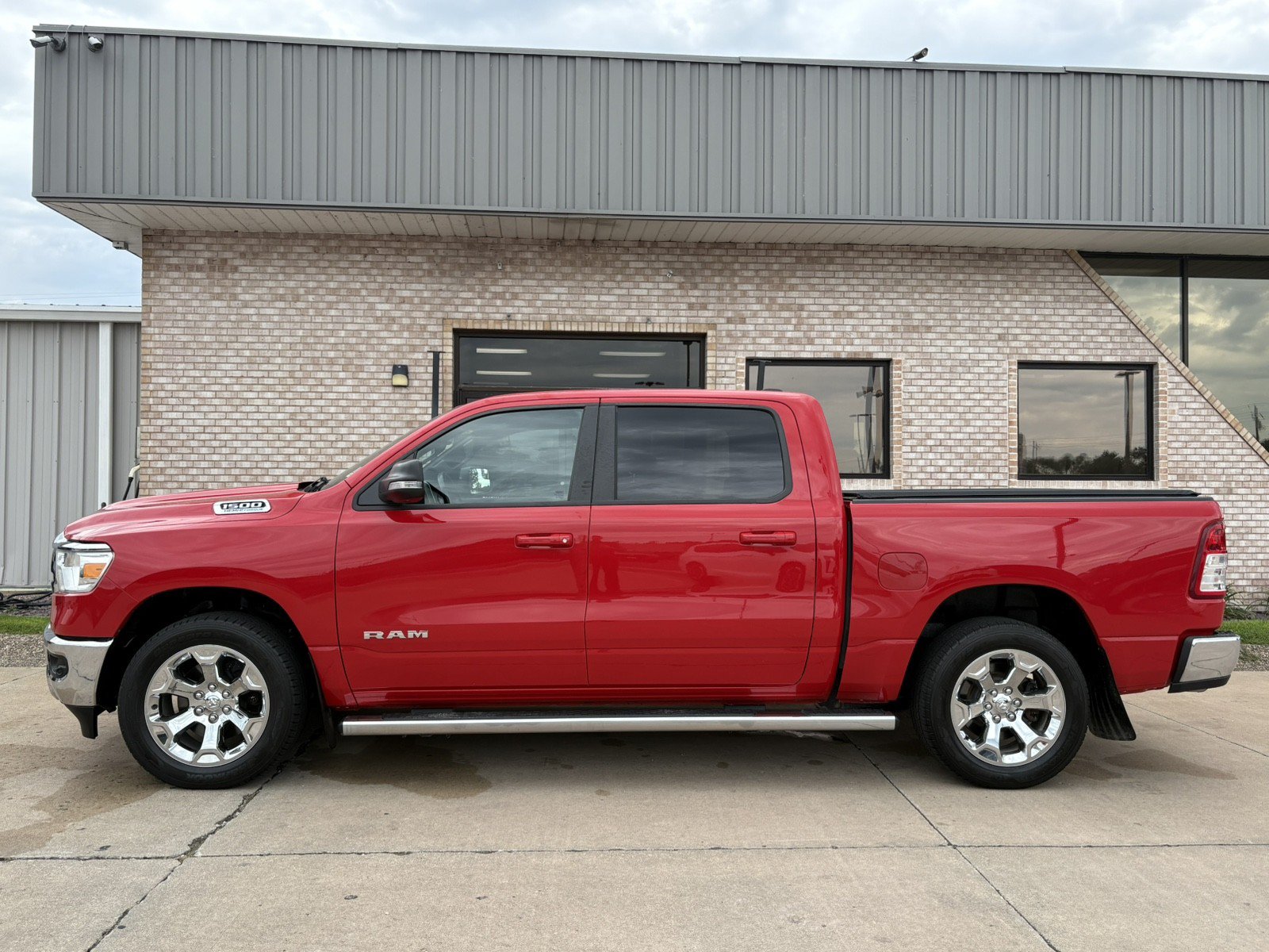 Used 2022 RAM 1500 Big Horn AWD/4WD image 2