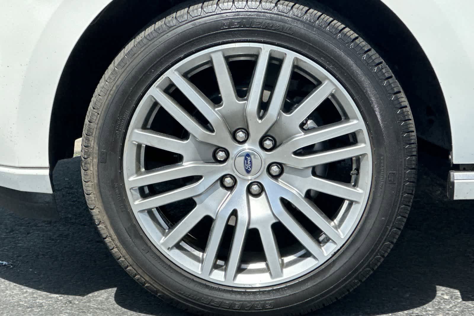 Certified 2023 Ford Expedition Platinum AWD/4WD image 28