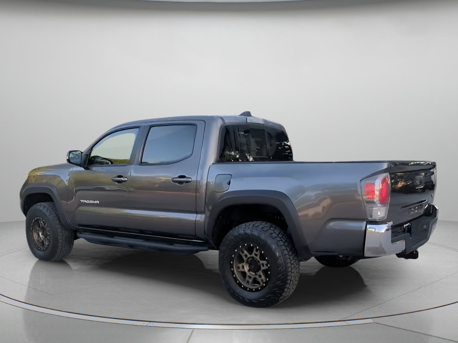 Used 2021 Toyota Tacoma TRD Off-Road AWD/4WD image 21