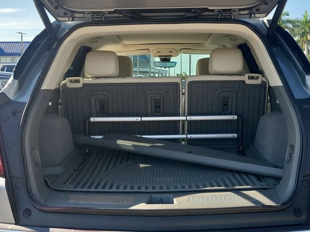Used 2024 Cadillac XT5 Premium Luxury w/ Technology Package FWD image 10