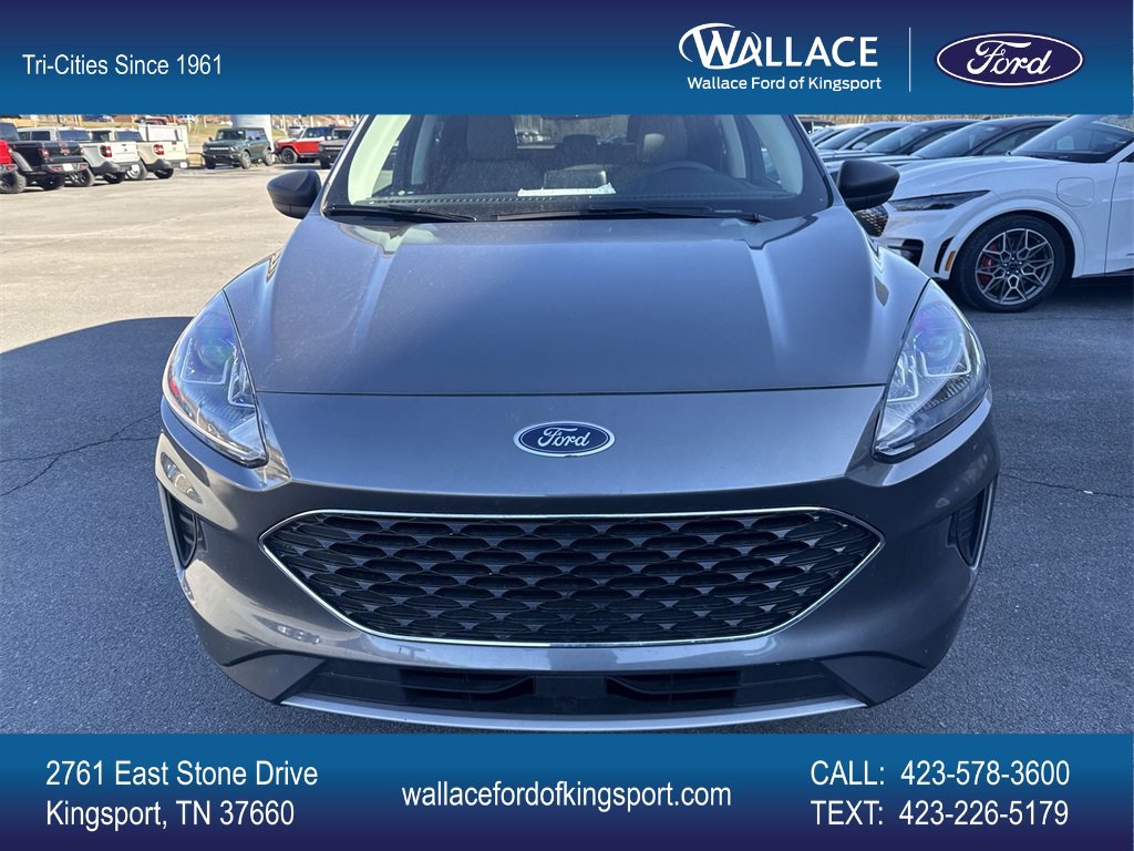 Certified 2022 Ford Escape SE image 2