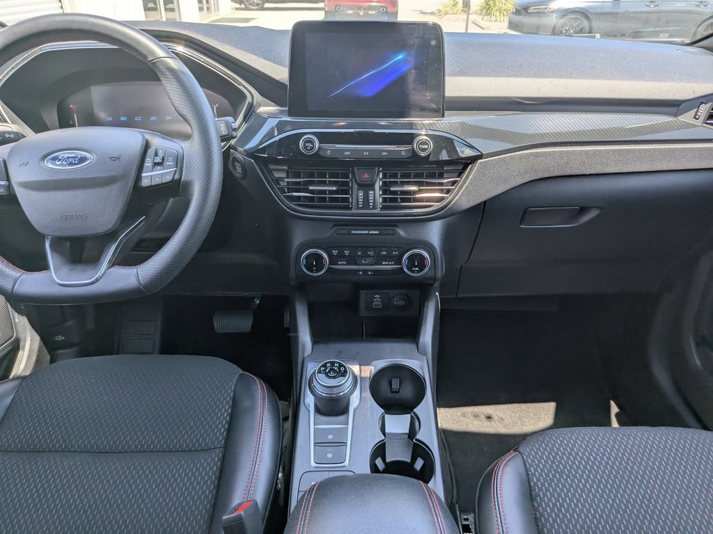 Certified 2025 Ford Escape ST-Line FWD image 13