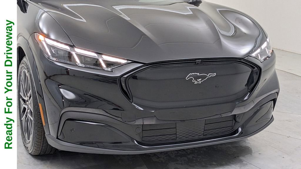 Certified 2025 Ford Mustang Mach-E Premium image 39