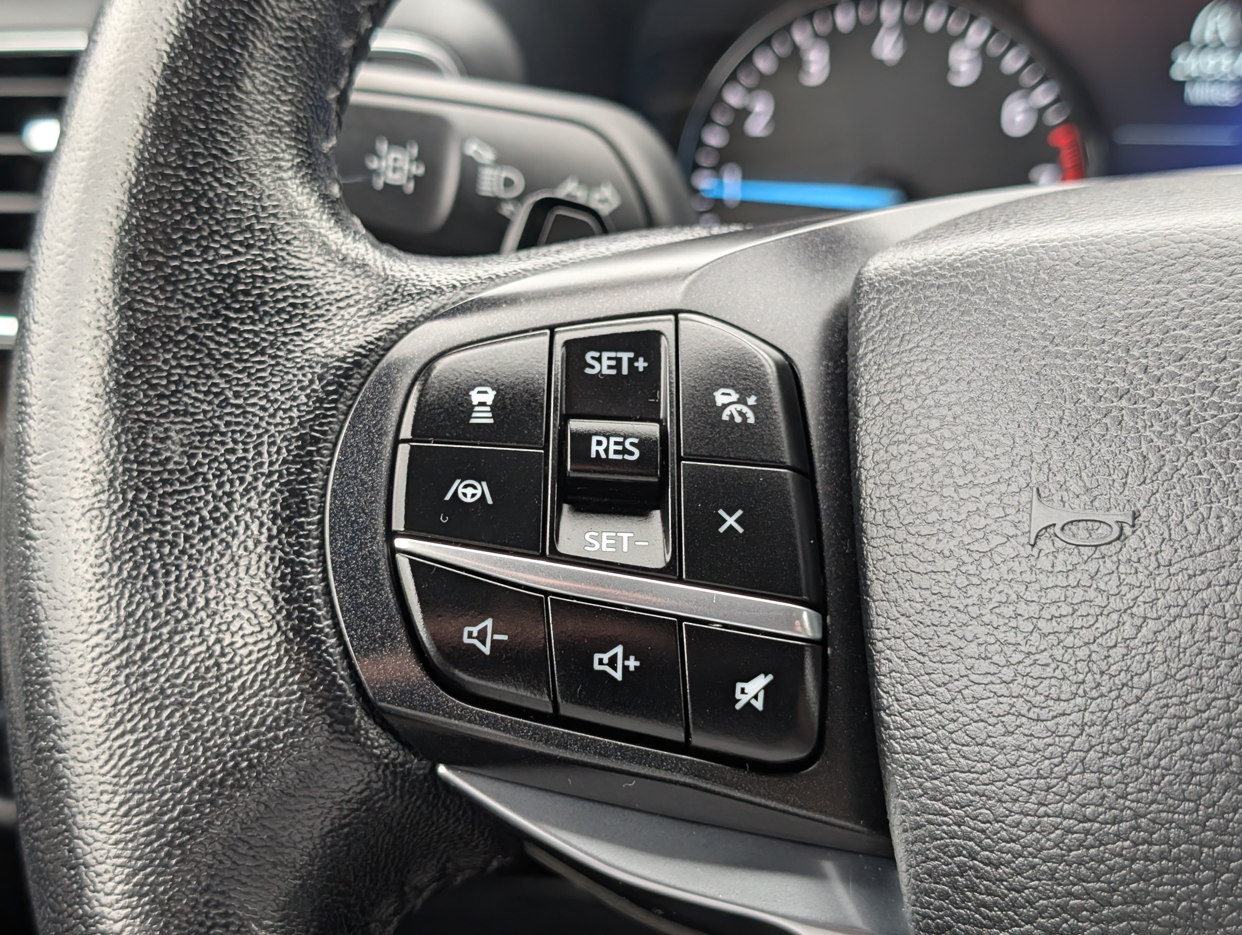 Certified 2020 Ford Explorer Limited AWD/4WD image 29