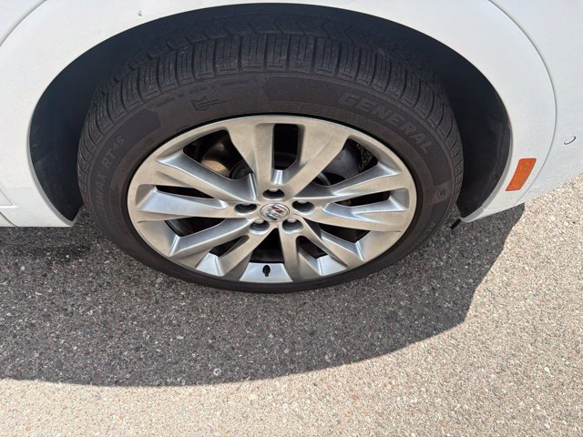 Used 2023 Buick Envision Avenir AWD/4WD image 10