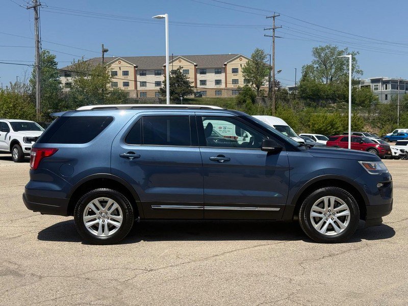 Certified 2019 Ford Explorer XLT w/ Equipment Group 202A AWD/4WD image 2