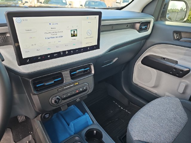 Certified 2025 Ford Maverick XLT w/ XLT Luxury Package FWD image 21