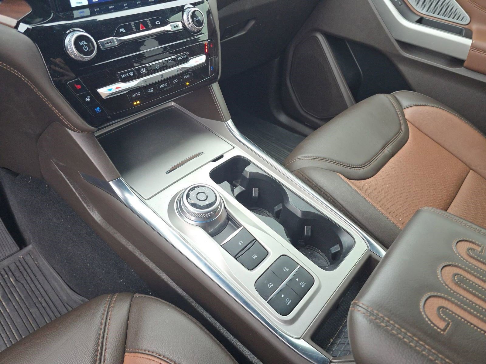 Certified 2022 Ford Explorer King Ranch w/ Technology Package image 26