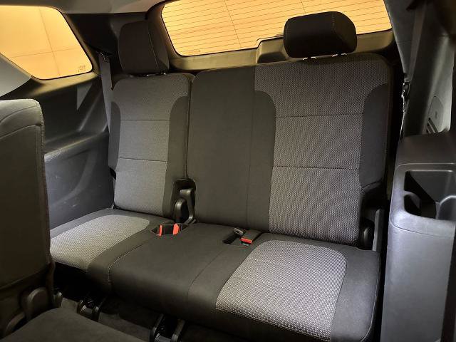 Used 2020 Chevrolet Traverse LS FWD image 32
