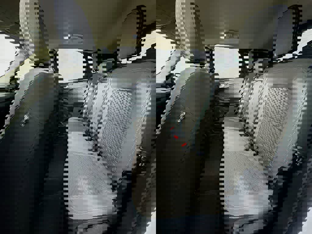 Certified 2020 Ford Escape SE image 17