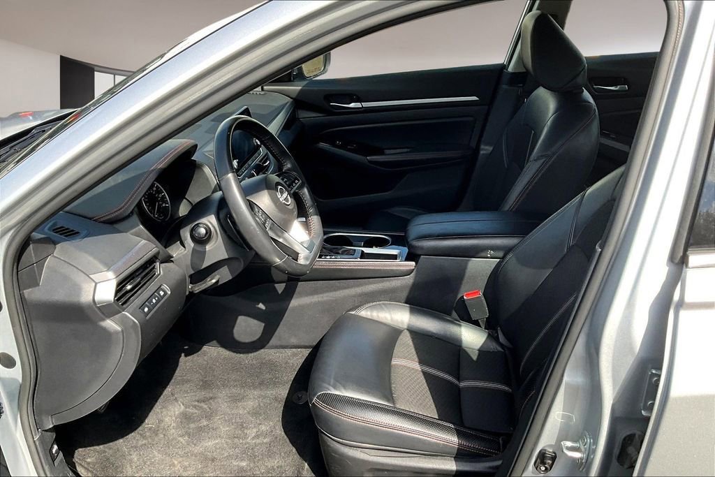 Used 2024 Nissan Altima 2.5 SR FWD image 21