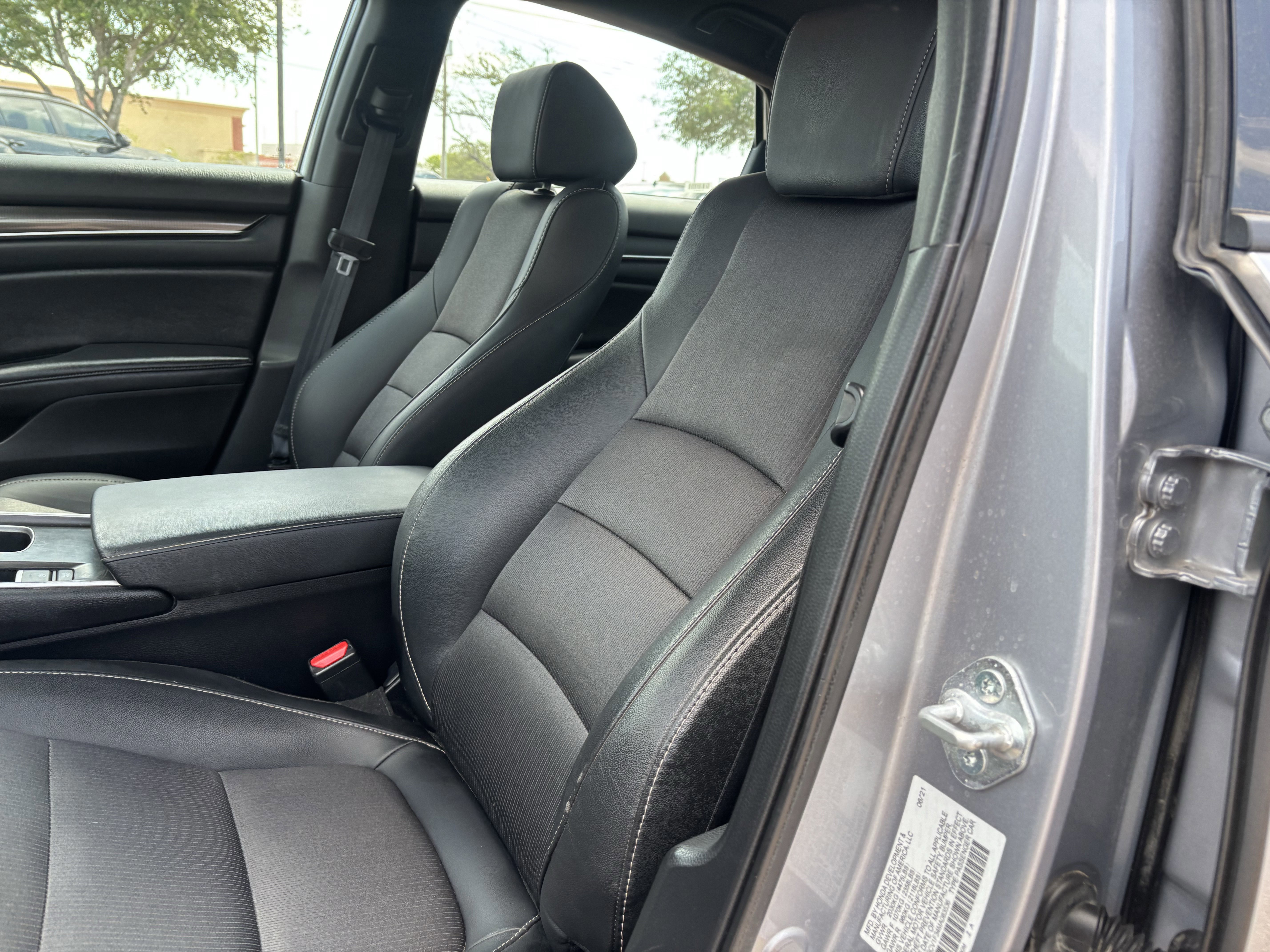 Used 2021 Honda Accord Sport image 10