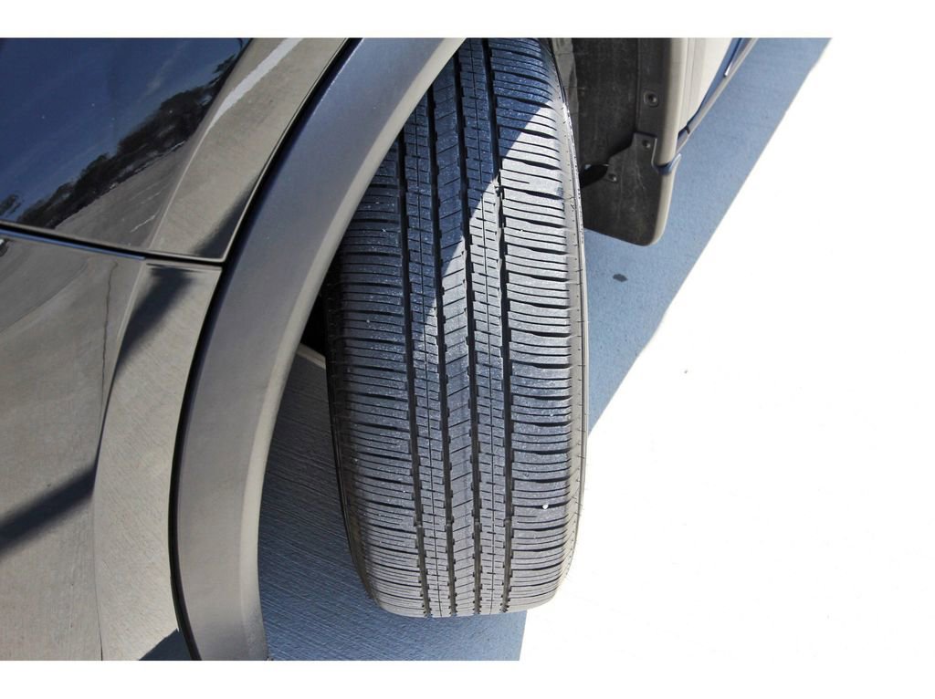 Used 2024 Nissan Rogue SV w/ SV Premium Package image 28