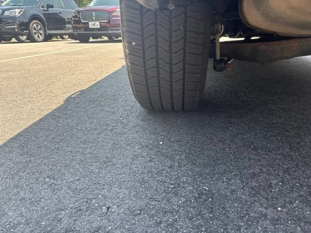 Certified 2019 Ford Explorer XLT AWD/4WD image 9