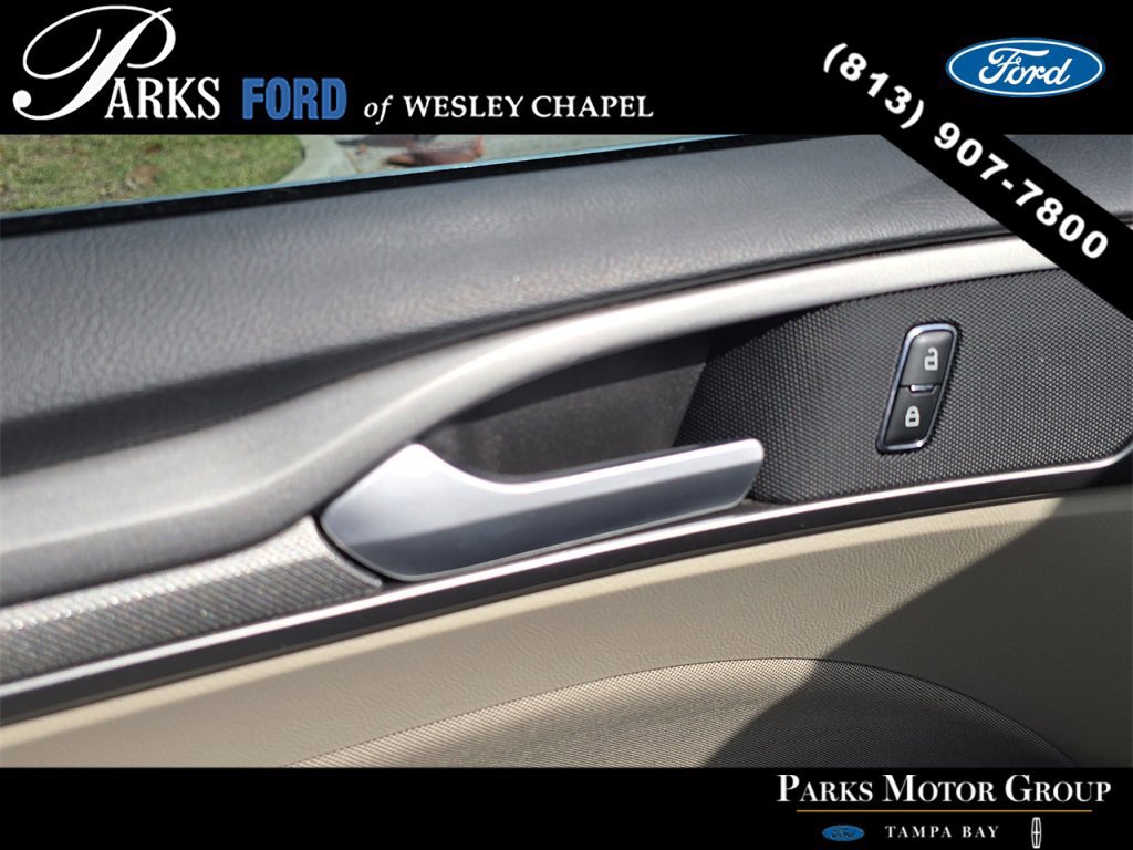 Certified 2019 Ford Fusion SE image 17