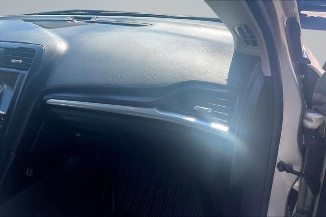 Certified 2019 Ford Fusion Energi Titanium FWD image 17