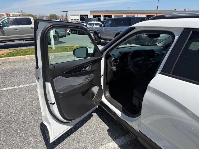 Used 2025 Chevrolet TrailBlazer LT image 10