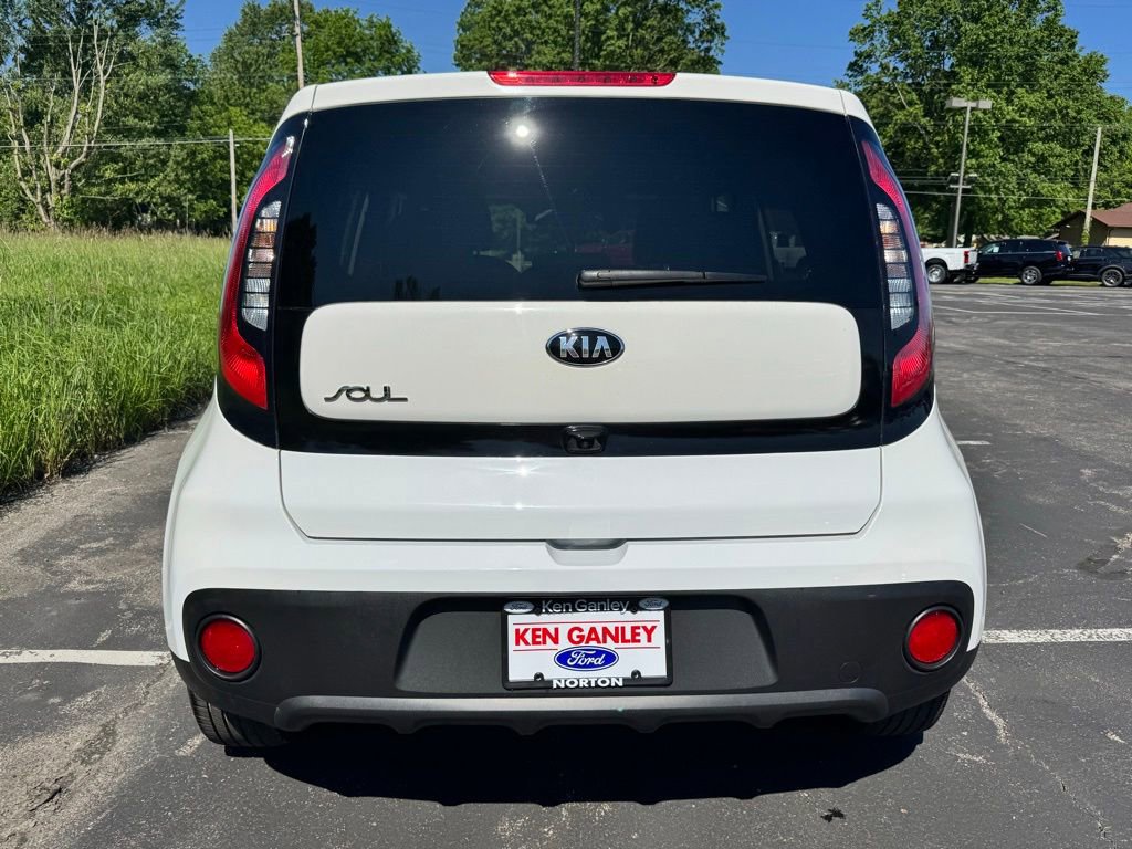 Used 2019 Kia Soul FWD image 10