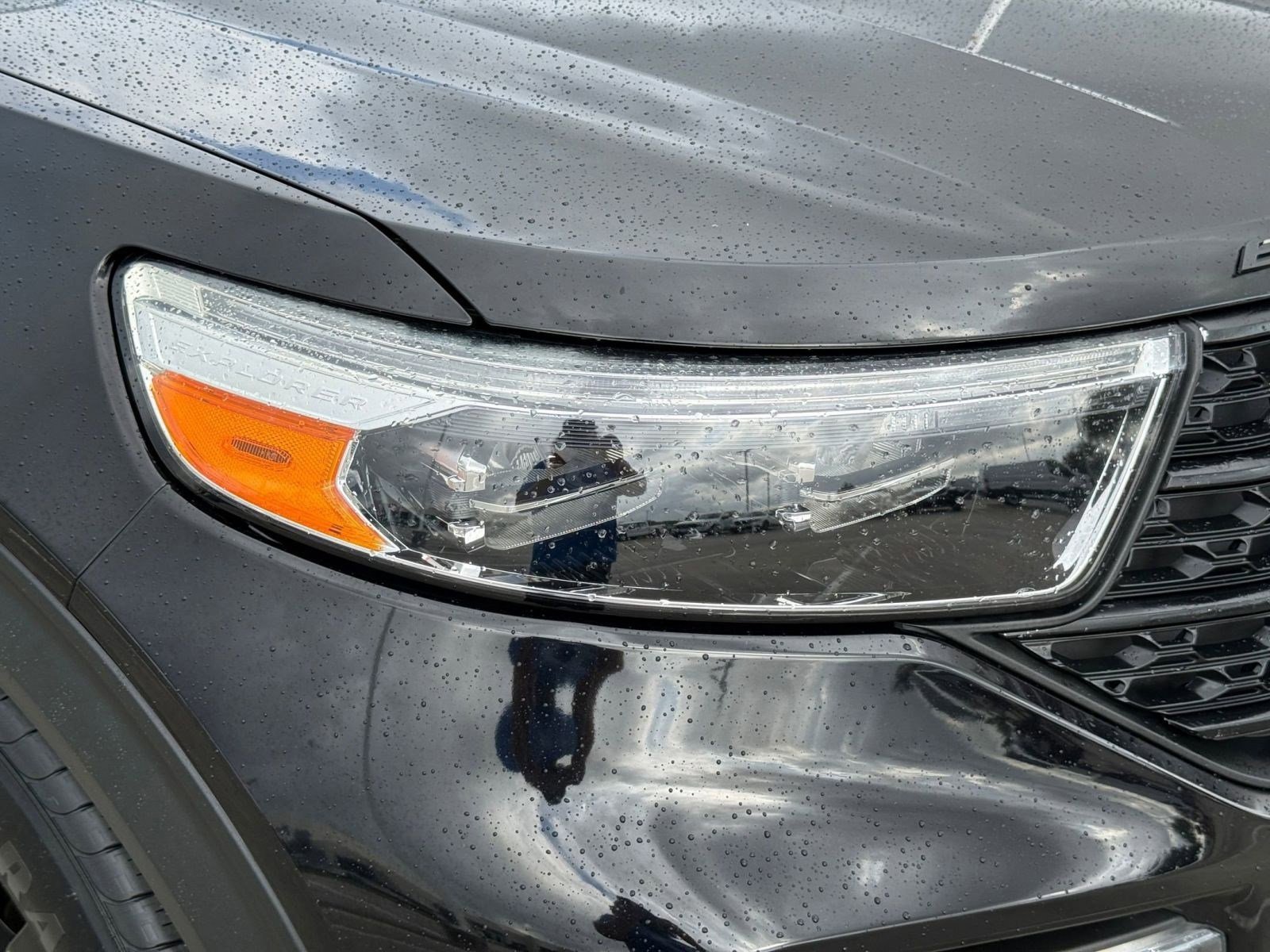 Certified 2022 Ford Explorer XLT w/ Equipment Group 202A image 11