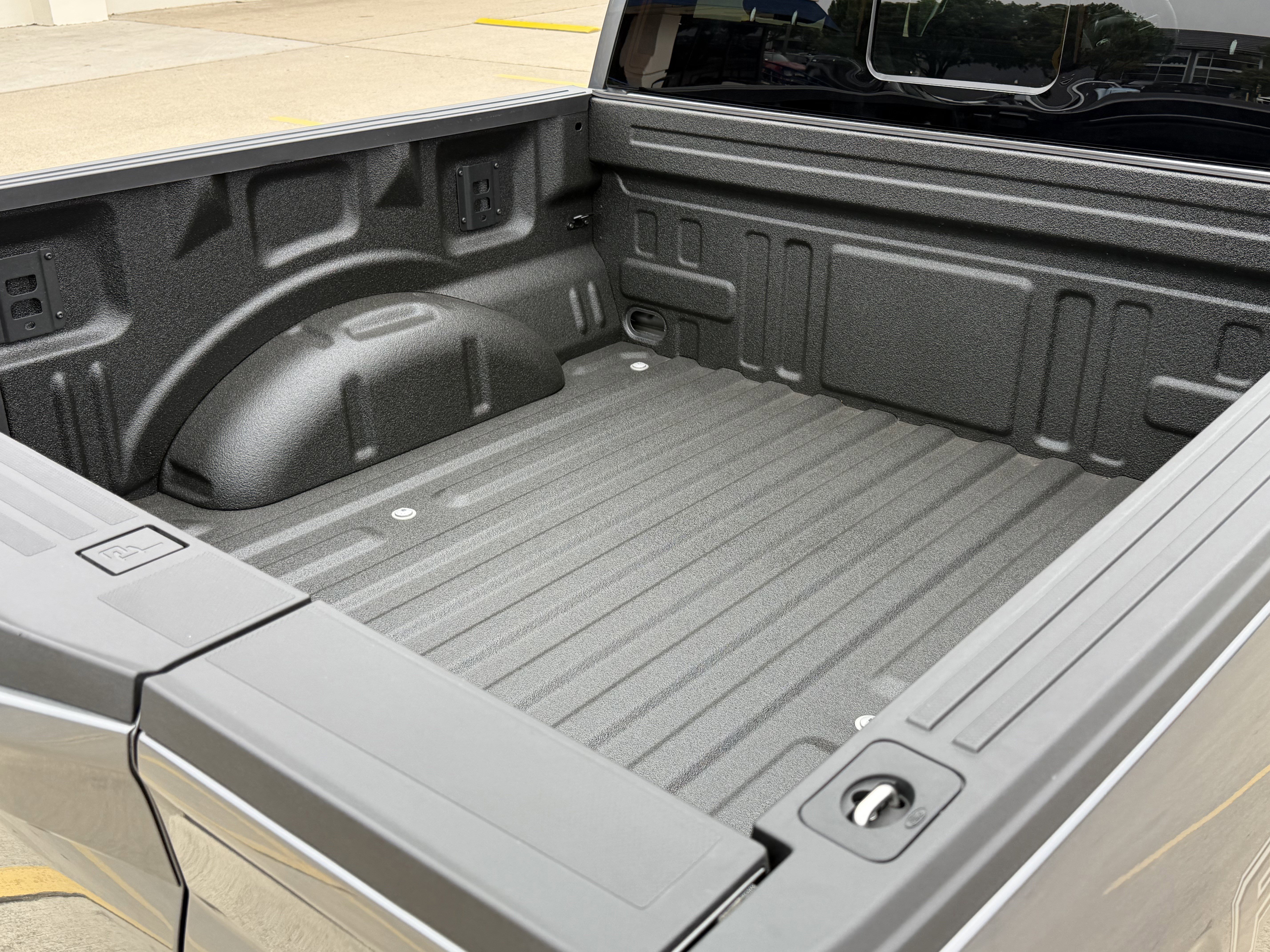 Certified 2025 Ford F150 Lariat w/ Equipment Group 502A High AWD/4WD image 13