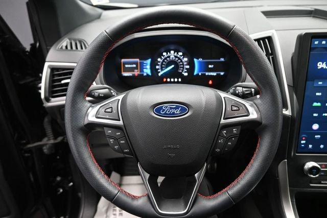 Certified 2024 Ford Edge ST-Line AWD/4WD image 12
