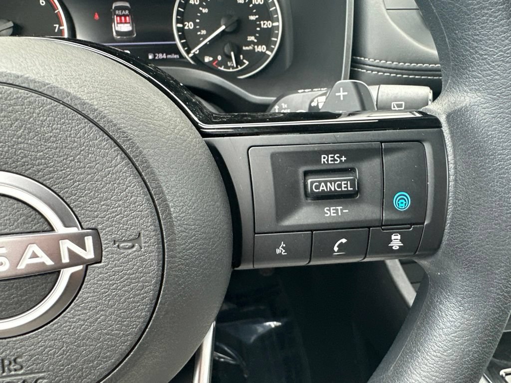 Used 2023 Nissan Rogue SV AWD/4WD image 41