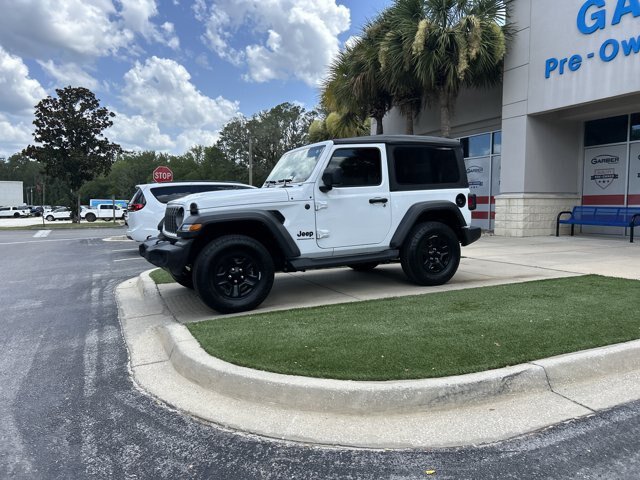 Used 2025 Jeep Wrangler Sport AWD/4WD image 14