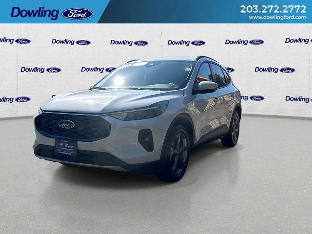 Certified 2025 Ford Escape ST-Line Select AWD/4WD image 4