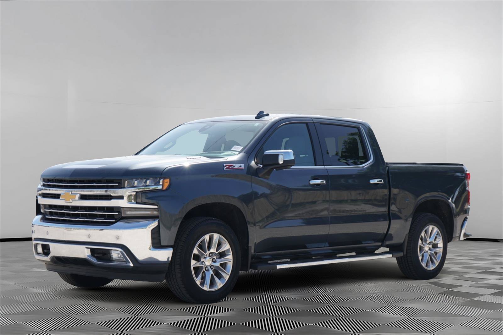 Used 2020 Chevrolet Silverado 1500 LTZ w/ LTZ Premium Package AWD/4WD image 8