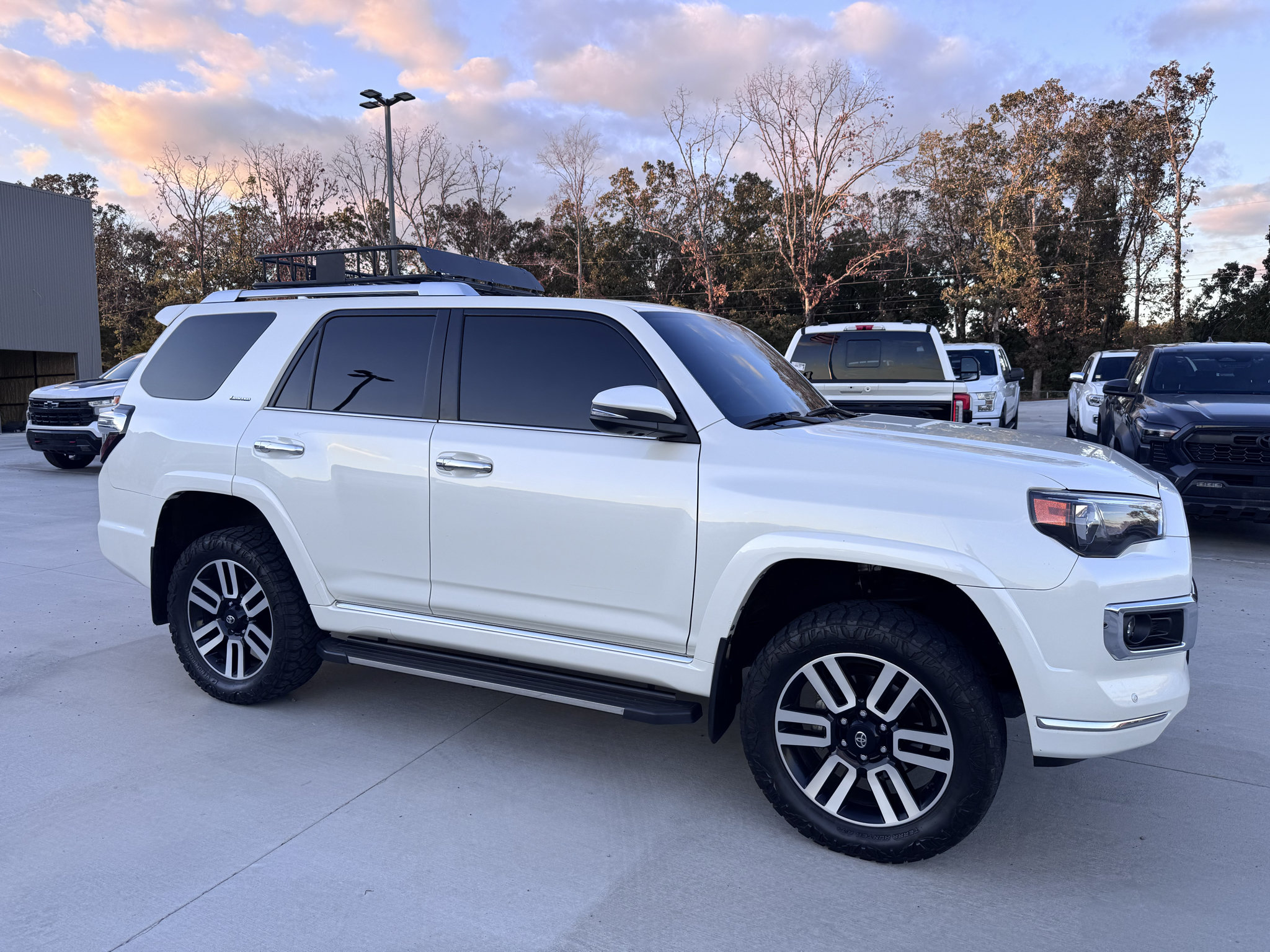 Used 2023 Toyota 4Runner Limited AWD/4WD image 4