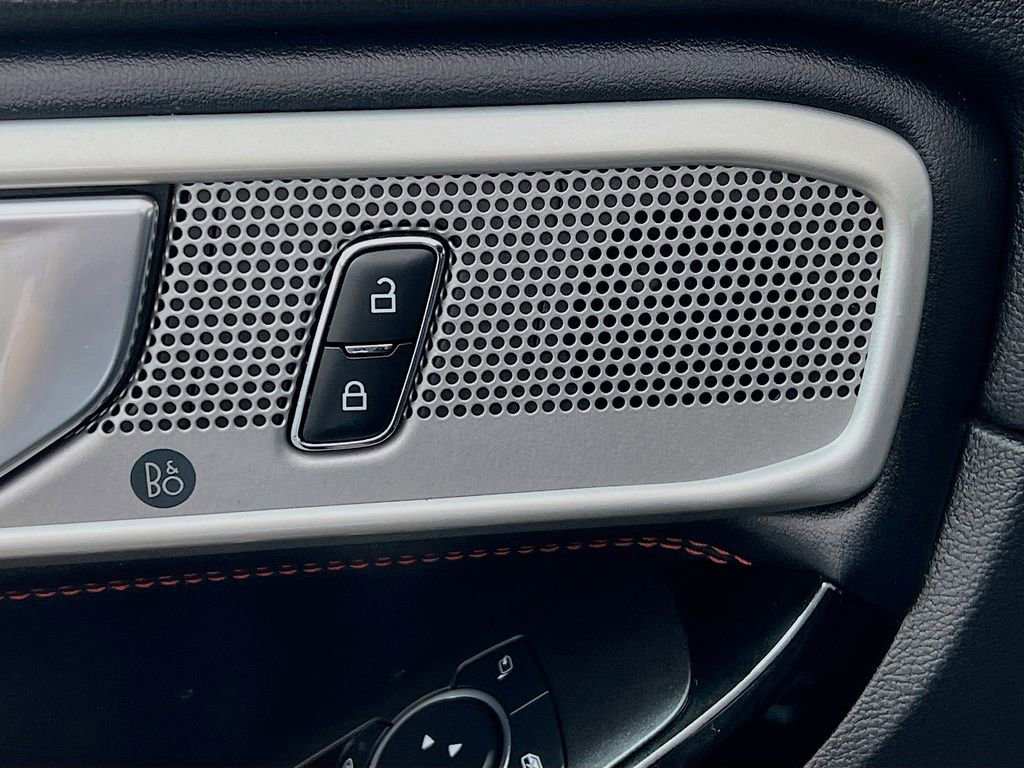 Certified 2022 Ford Explorer ST-Line w/ Class IV Trailer Tow Package image 25