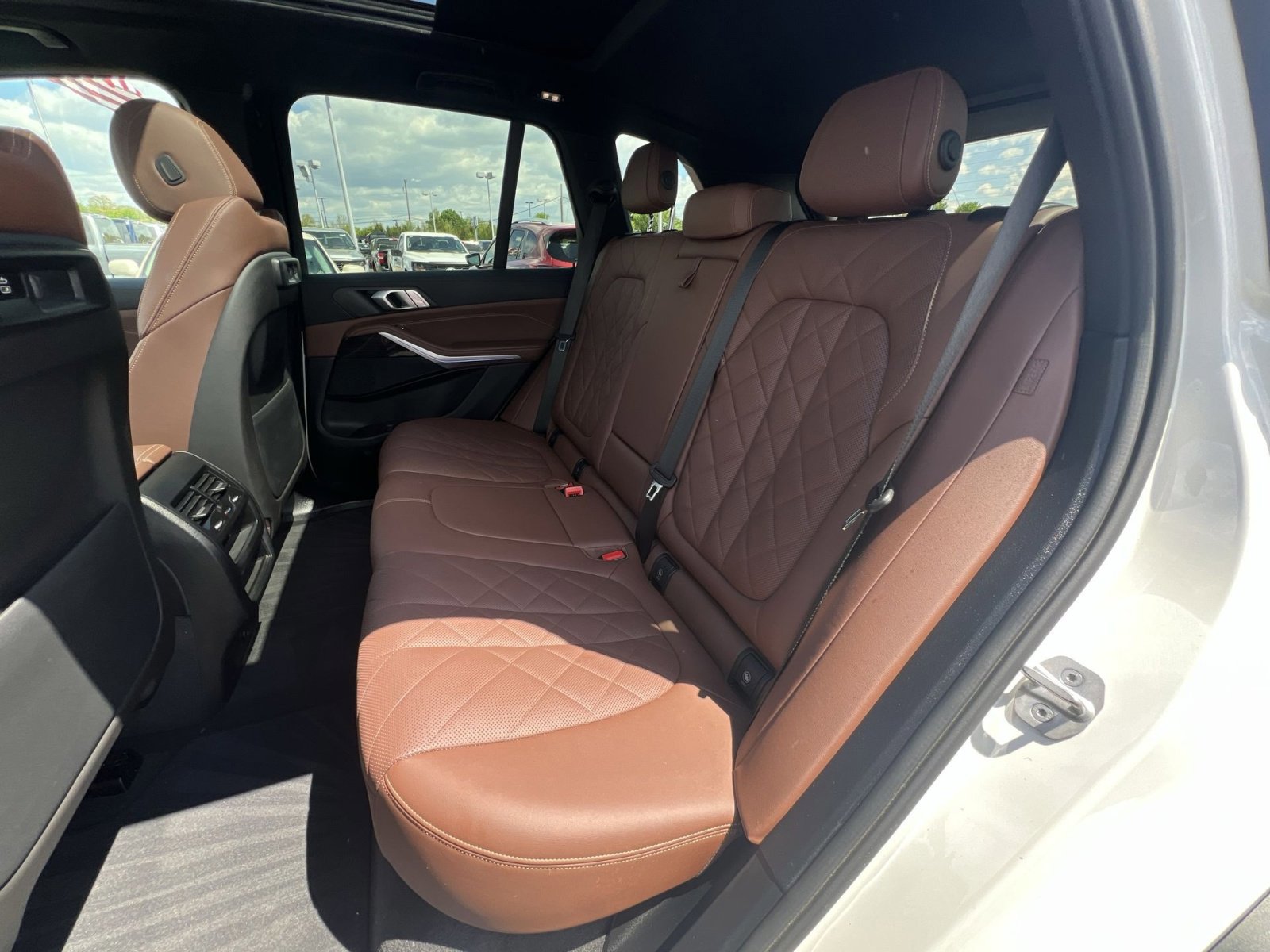 Used 2023 BMW X5 xDrive40i w/ Parking Assistance Package AWD/4WD image 33